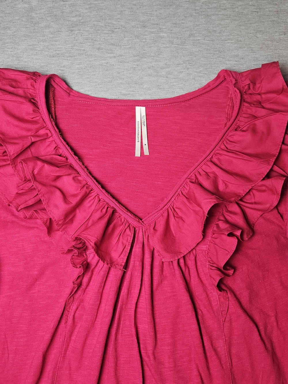 Anthropologie Ruffle V-Neck Long Sleeve Blouse Hot Pink Magenta Size M